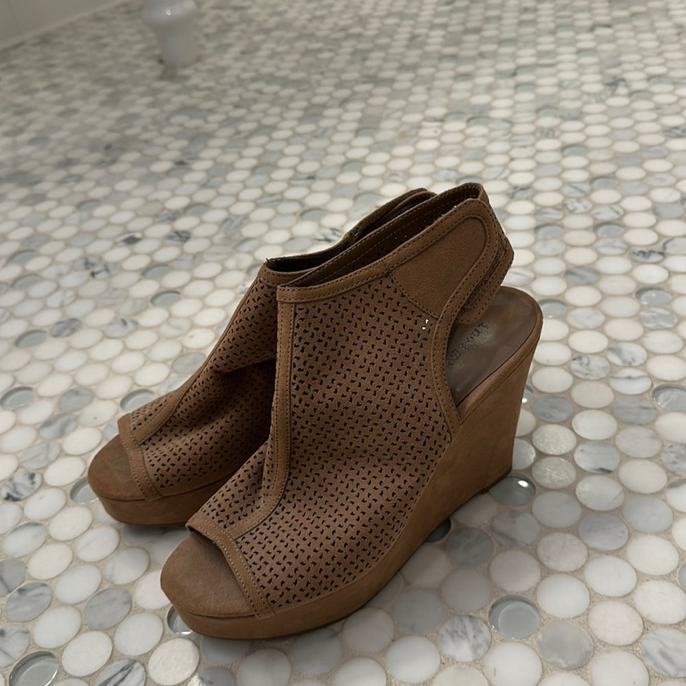 Tan wedges